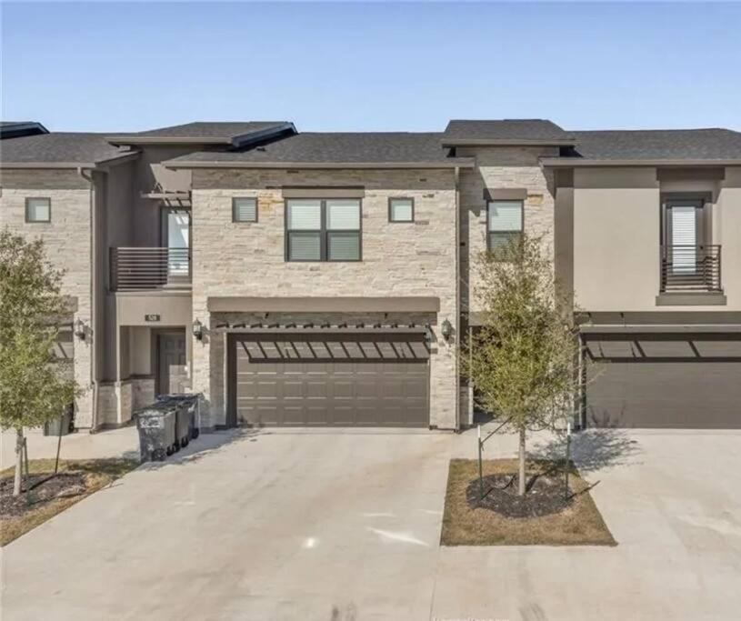 The Station House, Near Santa Wonderland And Campus Villa College Station Exterior foto